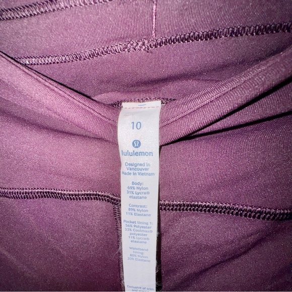 Lululemon Athletica Motionful 7/8" Black Cherry Tight/Leggings - Picture 6 of 10